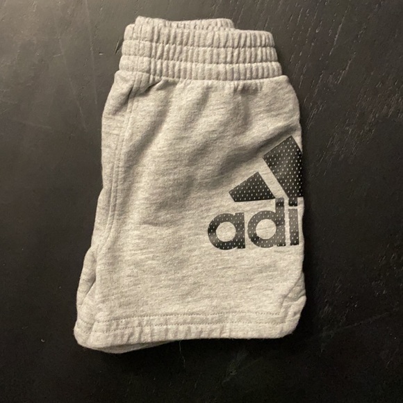 Adidas shorts size 6M - Picture 4 of 6